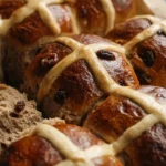 Cinnamon-Raisin-Hot-Cross-Buns-Make-Ahead-Easter-Rolls-Recipe